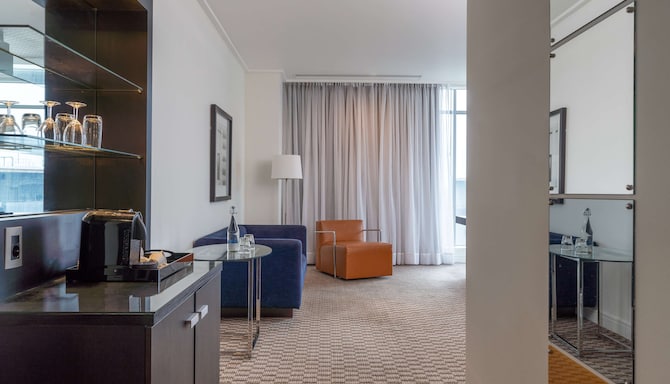Radisson Blu Gautrain Hotel, Sandton Johannesburg - Suite with balcony