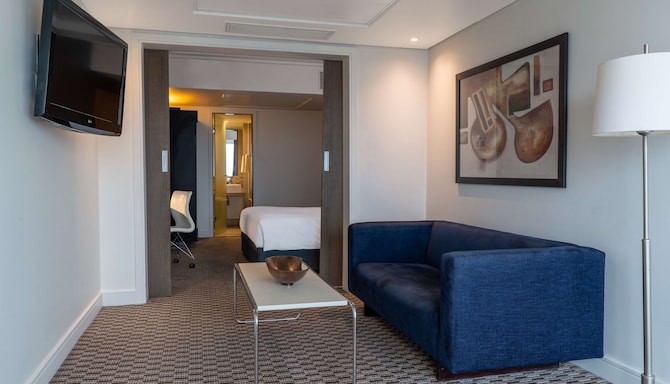 Radisson Blu Gautrain Hotel, Sandton Johannesburg - Junior Suite