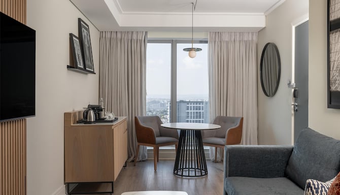 Radisson Blu Gautrain Hotel, Sandton Johannesburg - Junior Suite