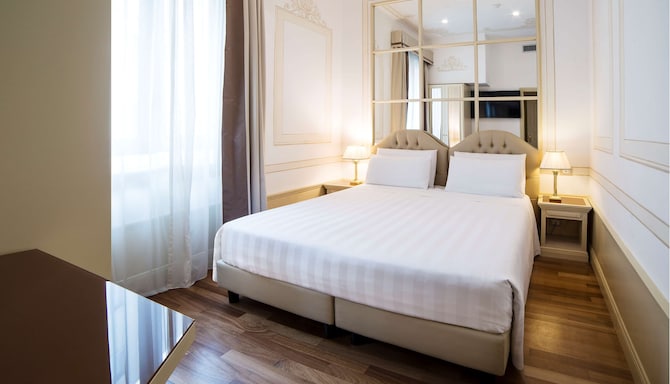 Radisson Blu GHR Hotel, Rome - Superior Room