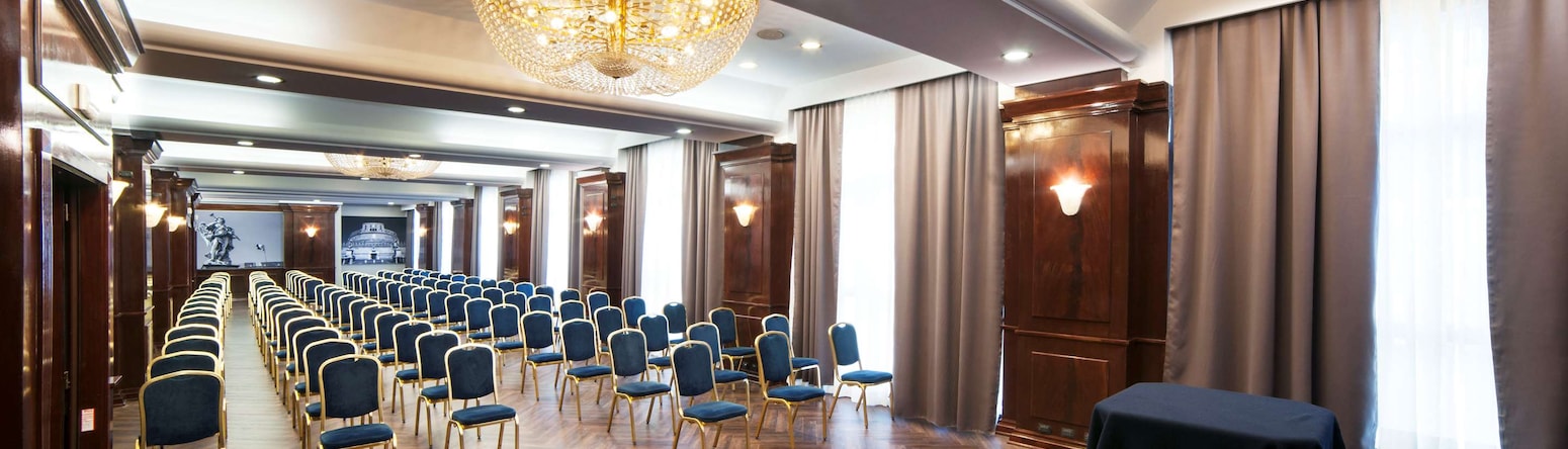 Radisson Blu GHR Hotel, Rome - Civinini meeting room theatre set-up