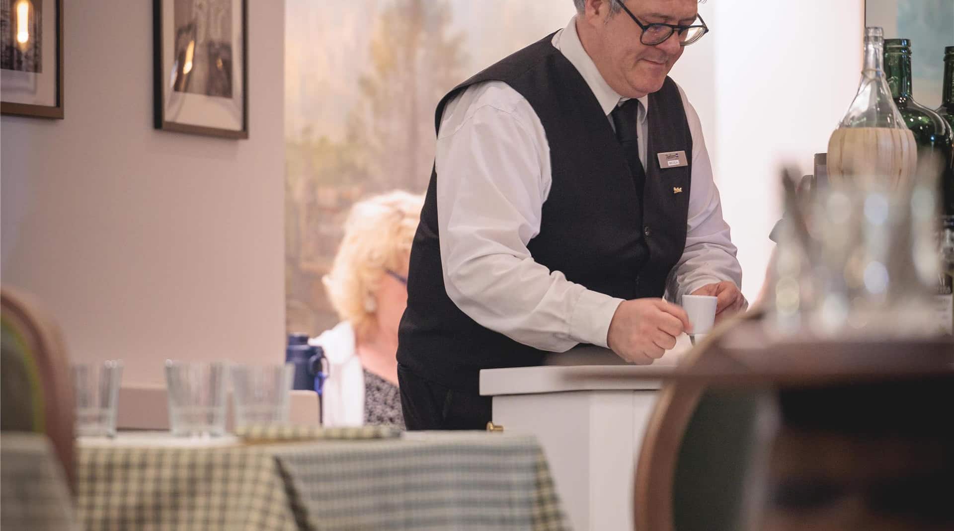 Radisson Blu GHR Hotel, Rome - Taberna Romana waiter