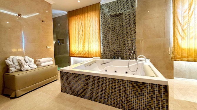 Radisson Blu GHR Hotel, Rome - Presidential Suite Puccini