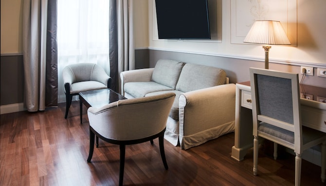 Radisson Blu GHR Hotel, Rome - Sofa bed