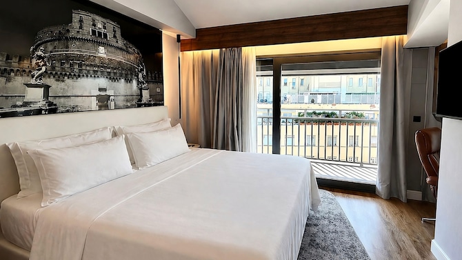 Radisson Blu GHR Hotel, Rome - Suite with balcony