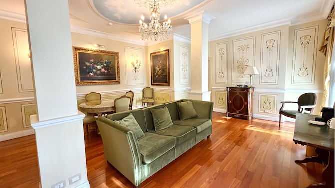 Radisson Blu GHR Hotel, Rome - Presidential Suite Puccini living room