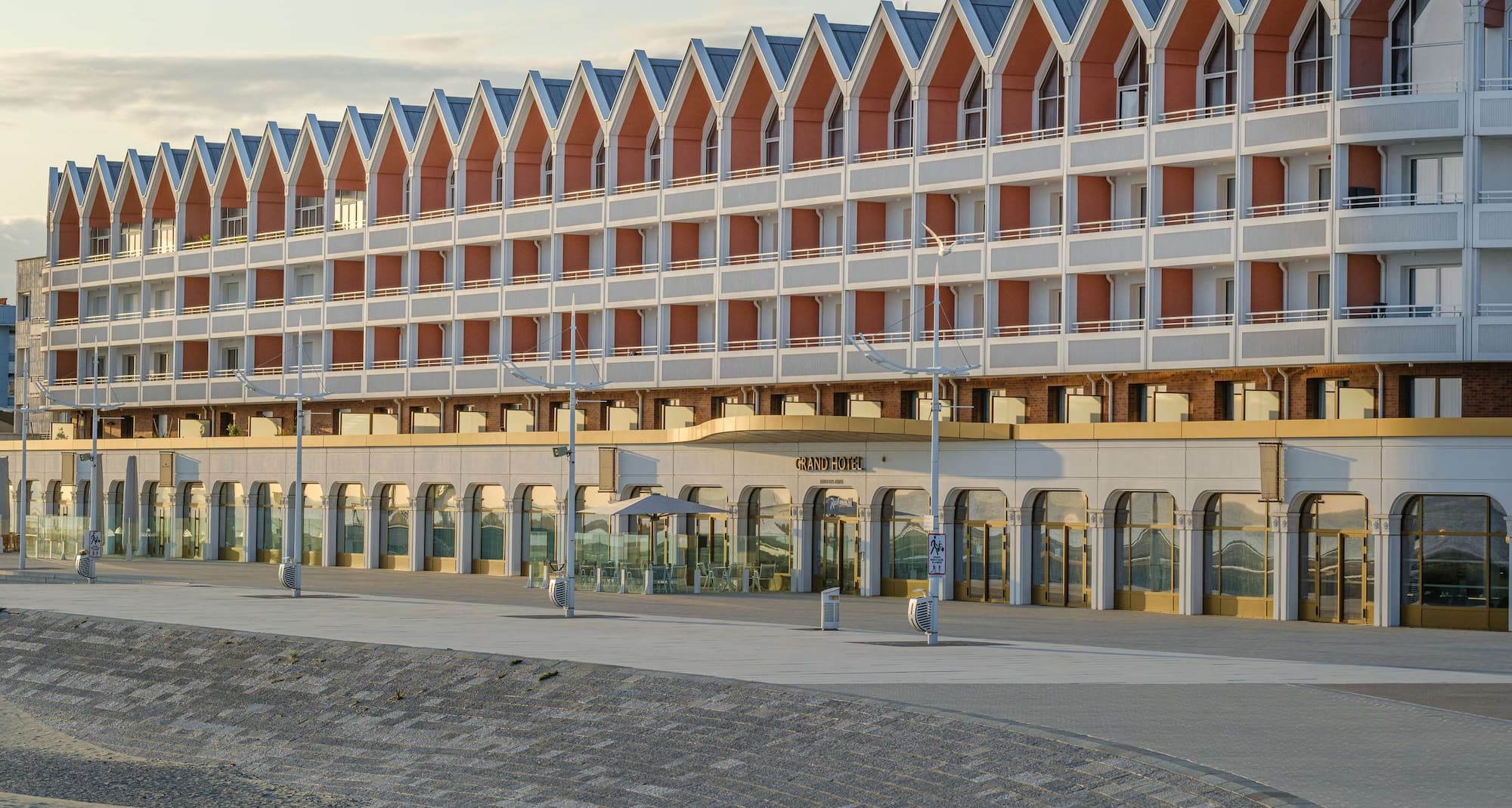 Radisson Blu Grand Hotel & Spa, Malo - Exterior
