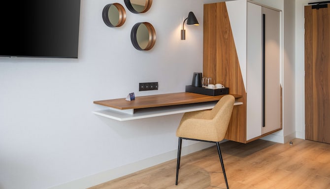 Radisson Blu Grand Hotel & Spa, Malo - Standard Room - Office