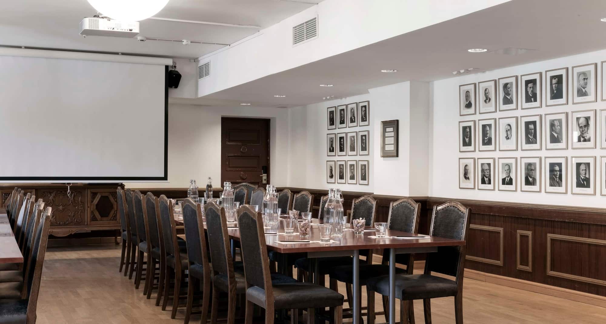 Radisson Blu Grand Hotel Tammer, Tampere - Cabinet of Technology Society