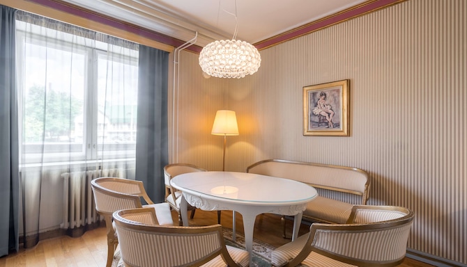 Radisson Blu Grand Hotel Tammer, Tampere - French cabinet