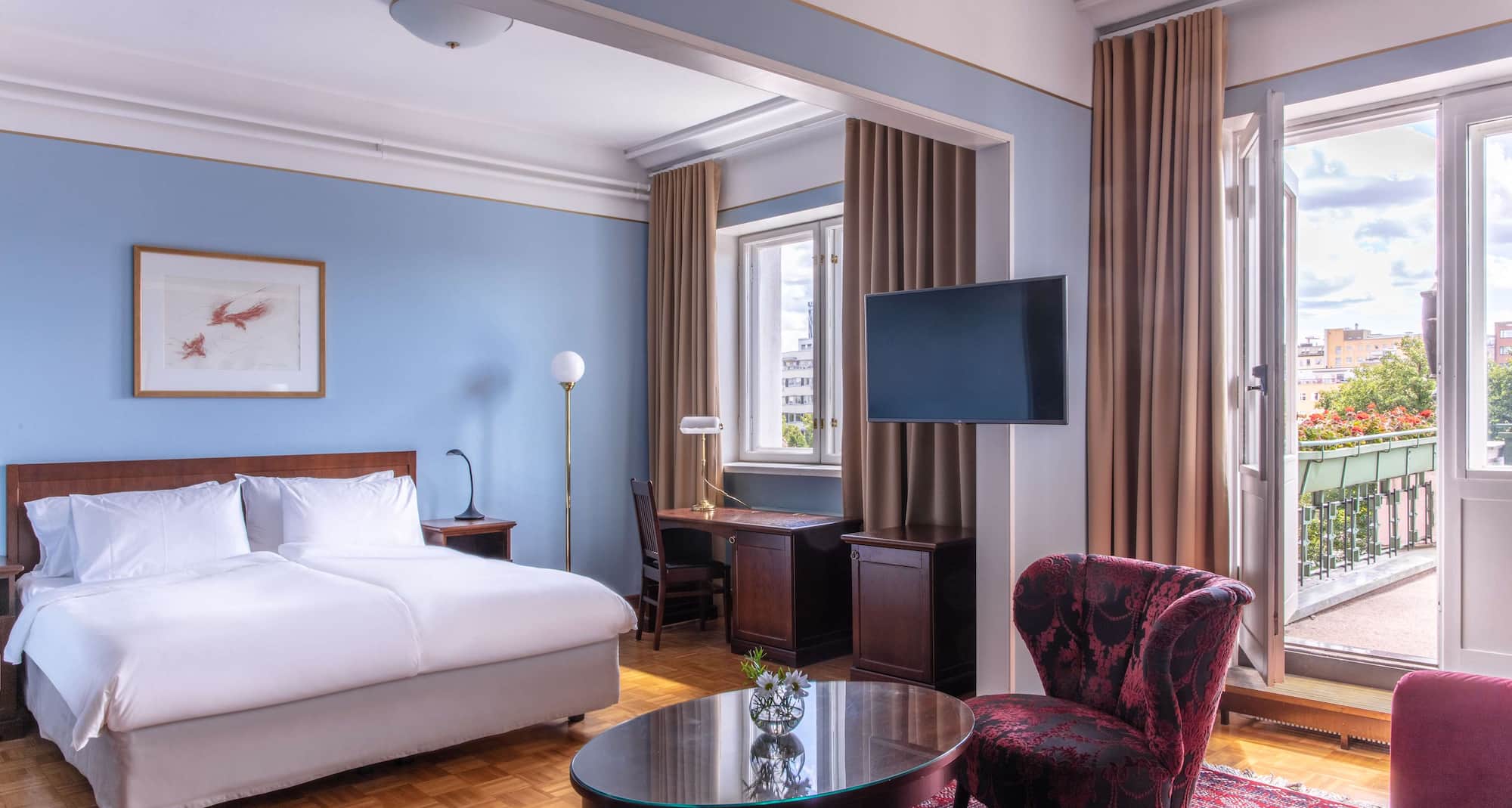 Radisson Blu Grand Hotel Tammer, Tampere - Tammerkoski Suite with balcony