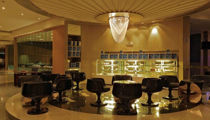 Radisson Blu Haridwar - Mints Coffee shop