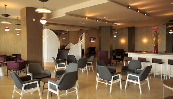 Radisson Blu Hotel, Abidjan Airport - Bar lounge