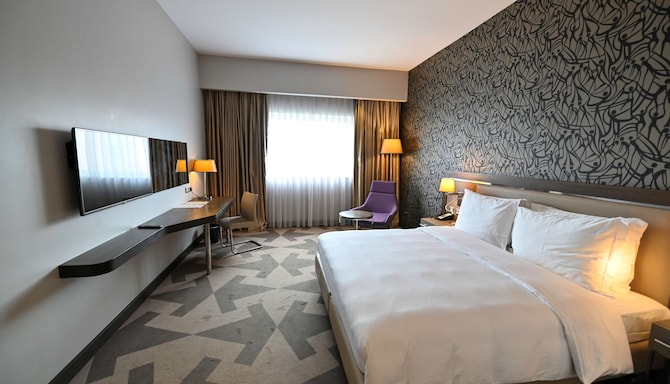 Radisson Blu Hotel, Abidjan Airport - Premium Room - garden view