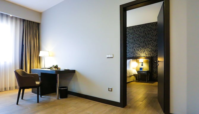 Radisson Blu Hotel, Abidjan Airport - Premium Suite