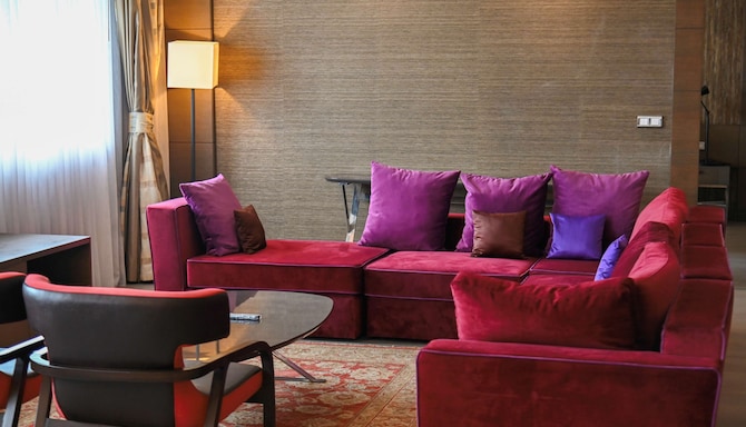 Radisson Blu Hotel, Abidjan Airport - Presidential Suite