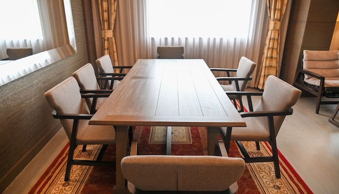 Radisson Blu Hotel, Abidjan Airport - Presidential Suite