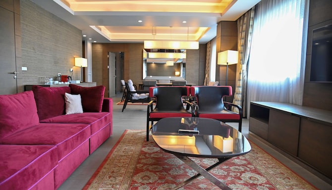 Radisson Blu Hotel, Abidjan Airport - Presidential Suite