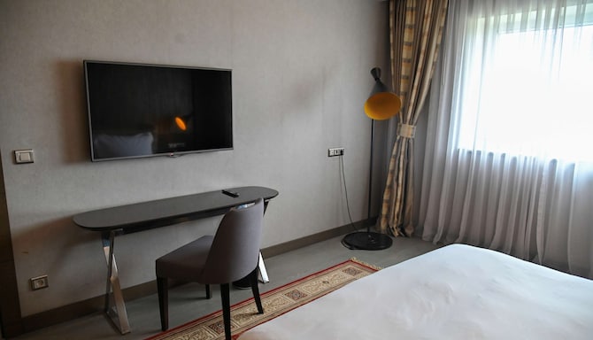 Radisson Blu Hotel, Abidjan Airport - Presidential Suite