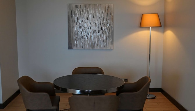 Radisson Blu Hotel, Abidjan Airport - Premium Suite