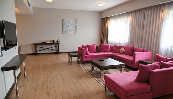 Radisson Blu Hotel, Abidjan Airport - Premium Suite