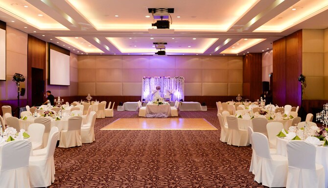 Radisson Blu Hotel, Abu Dhabi Yas Island - Galaxy Ballroom Wedding