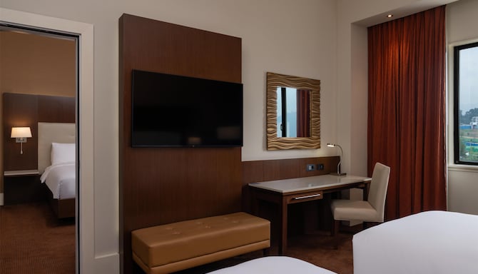 Radisson Blu Hotel, Addis Ababa - Family Connecting Room
