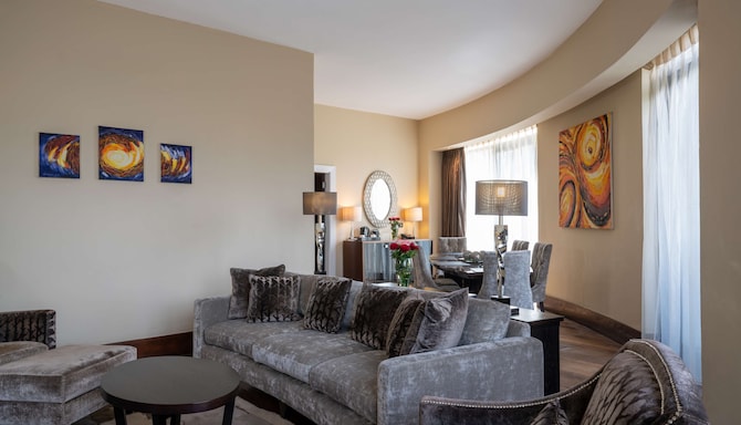 Radisson Blu Hotel, Addis Ababa - Presidential suite living room
