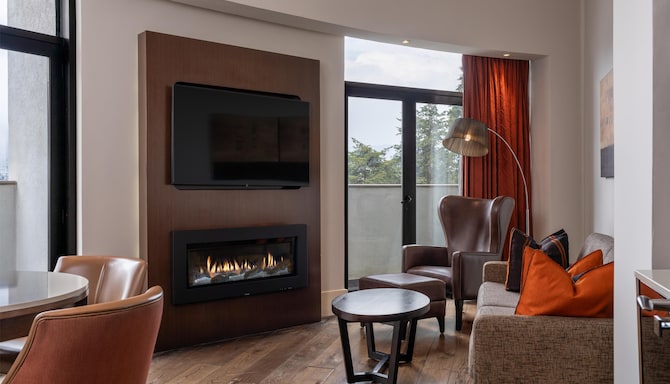 Radisson Blu Hotel, Addis Ababa - One Bedroom Suite Living area