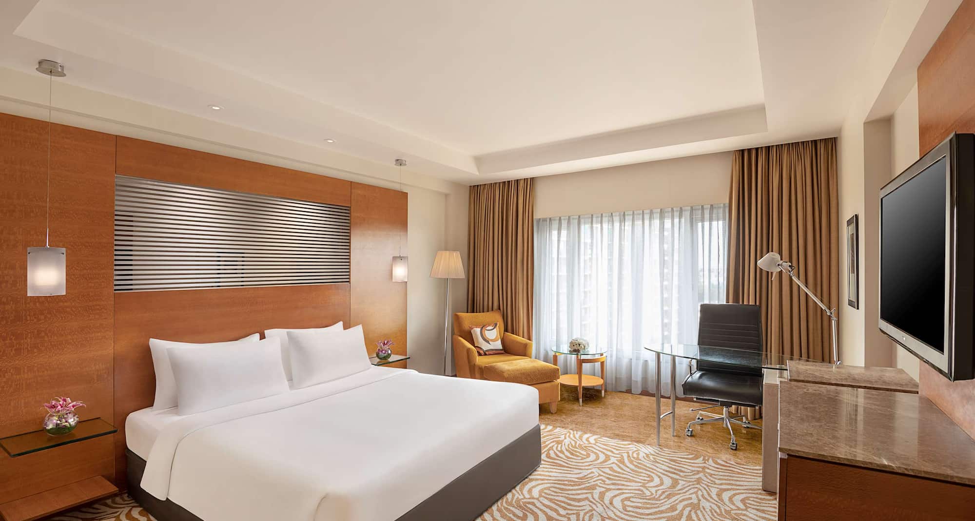 Radisson Blu Hotel Ahmedabad - Superior Room
