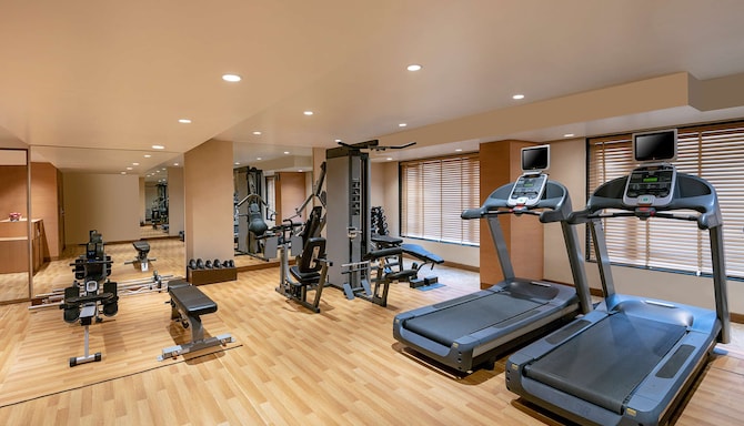 Radisson Blu Hotel Ahmedabad - Fitness Center