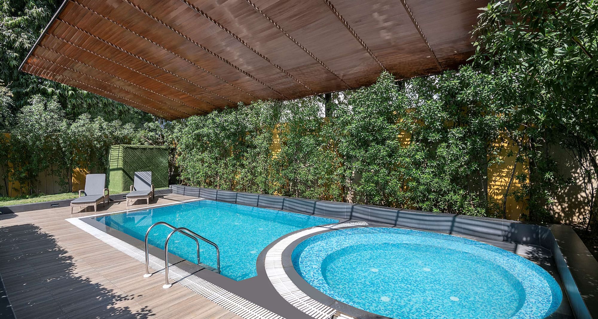 Radisson Blu Hotel Ahmedabad - Pool