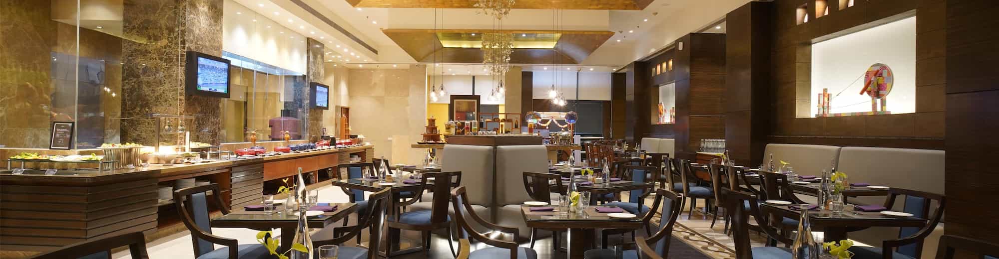 Radisson Blu Hotel, Ahmedabad - Restaurant