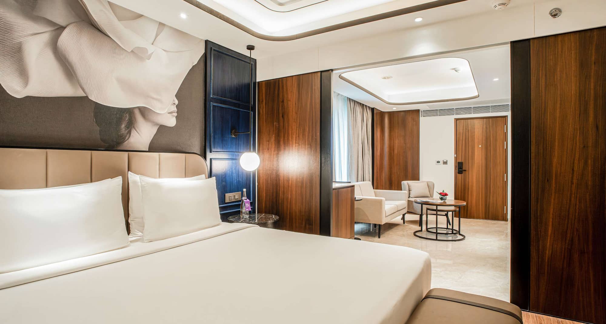 Radisson Blu Hotel, Ahmedabad - Junior Suite