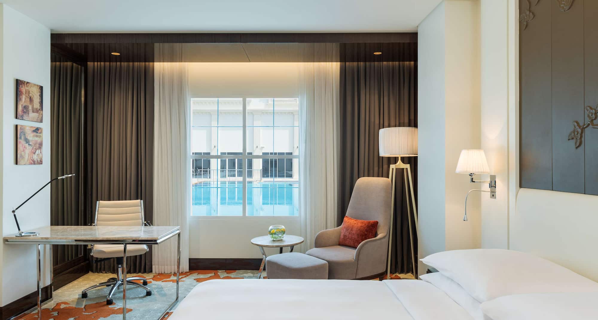 Radisson Blu Hotel, Ajman - Guest room