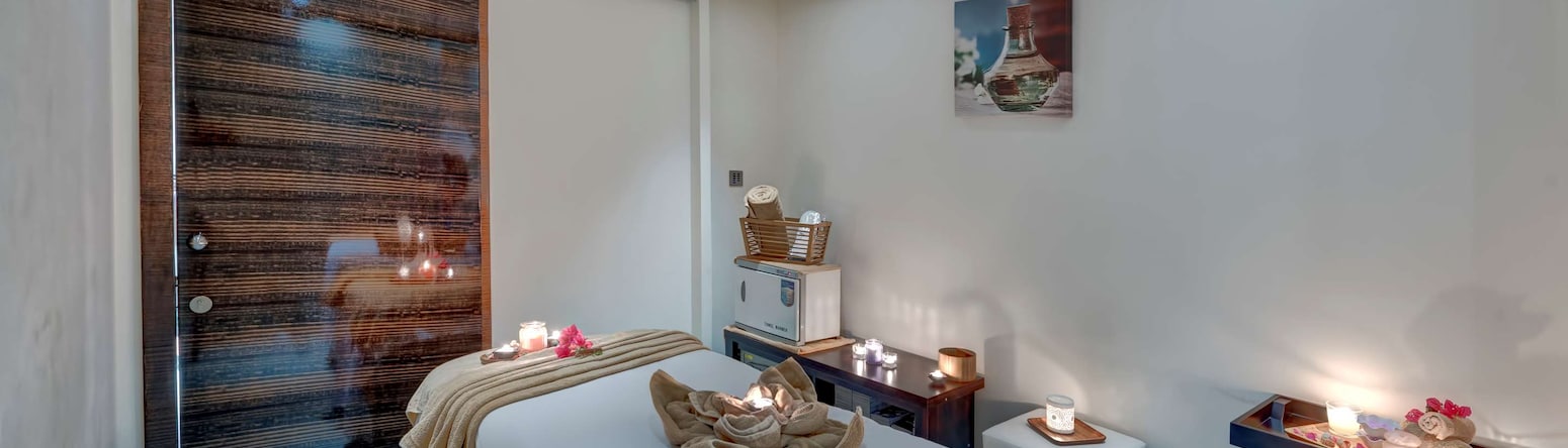 Radisson Blu Hotel, Ajman - Treatment Room