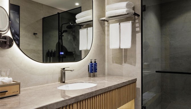 Radisson Blu Hotel, Almaty Airport - Люкс ванна
