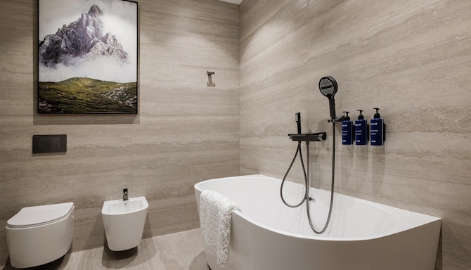 Radisson Blu Hotel, Almaty Airport - Люкс ванна