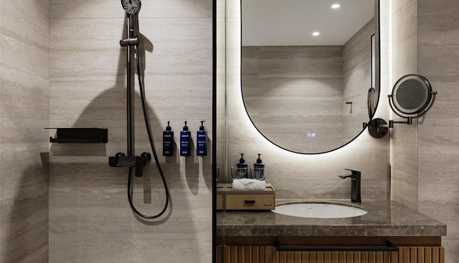 Radisson Blu Hotel, Almaty Airport - Люкс ванна