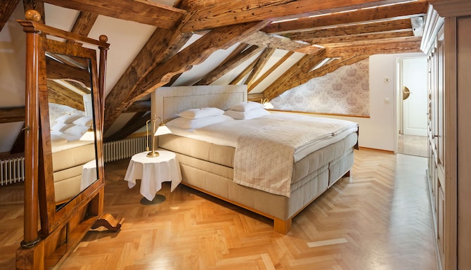 Radisson Blu Hotel, Altstadt Salzburg - Kaiser Suite