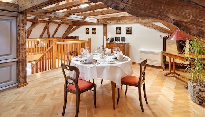 Radisson Blu Hotel, Altstadt Salzburg - Kaiser Suite