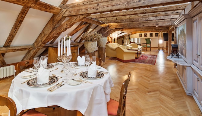 Radisson Blu Hotel, Altstadt Salzburg - Kaiser Suite