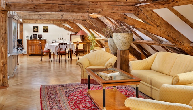 Radisson Blu Hotel, Altstadt Salzburg - Kaiser Suite