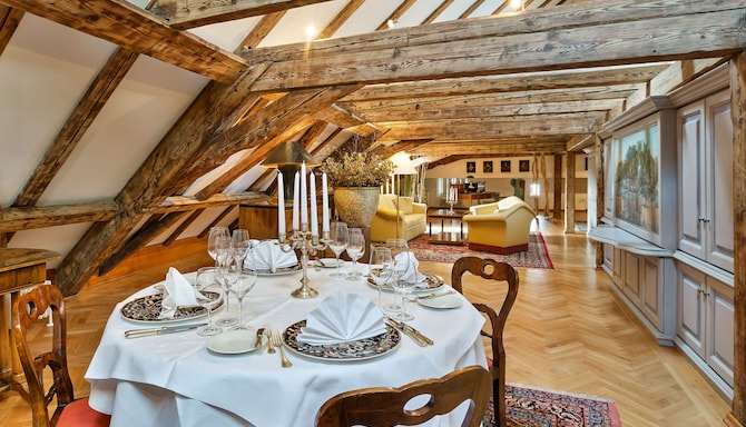 Radisson Blu Hotel, Altstadt Salzburg - Kaiser Suite Set Dinner Table