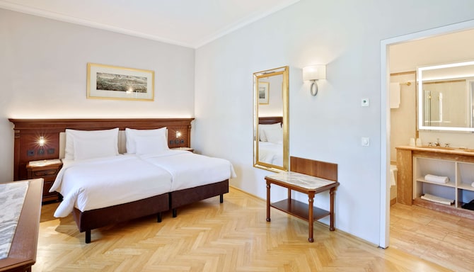 Radisson Blu Hotel, Altstadt Salzburg - One Bedroom Suite
