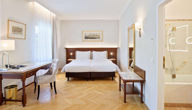 Radisson Blu Hotel, Altstadt Salzburg - One Bedroom Suite