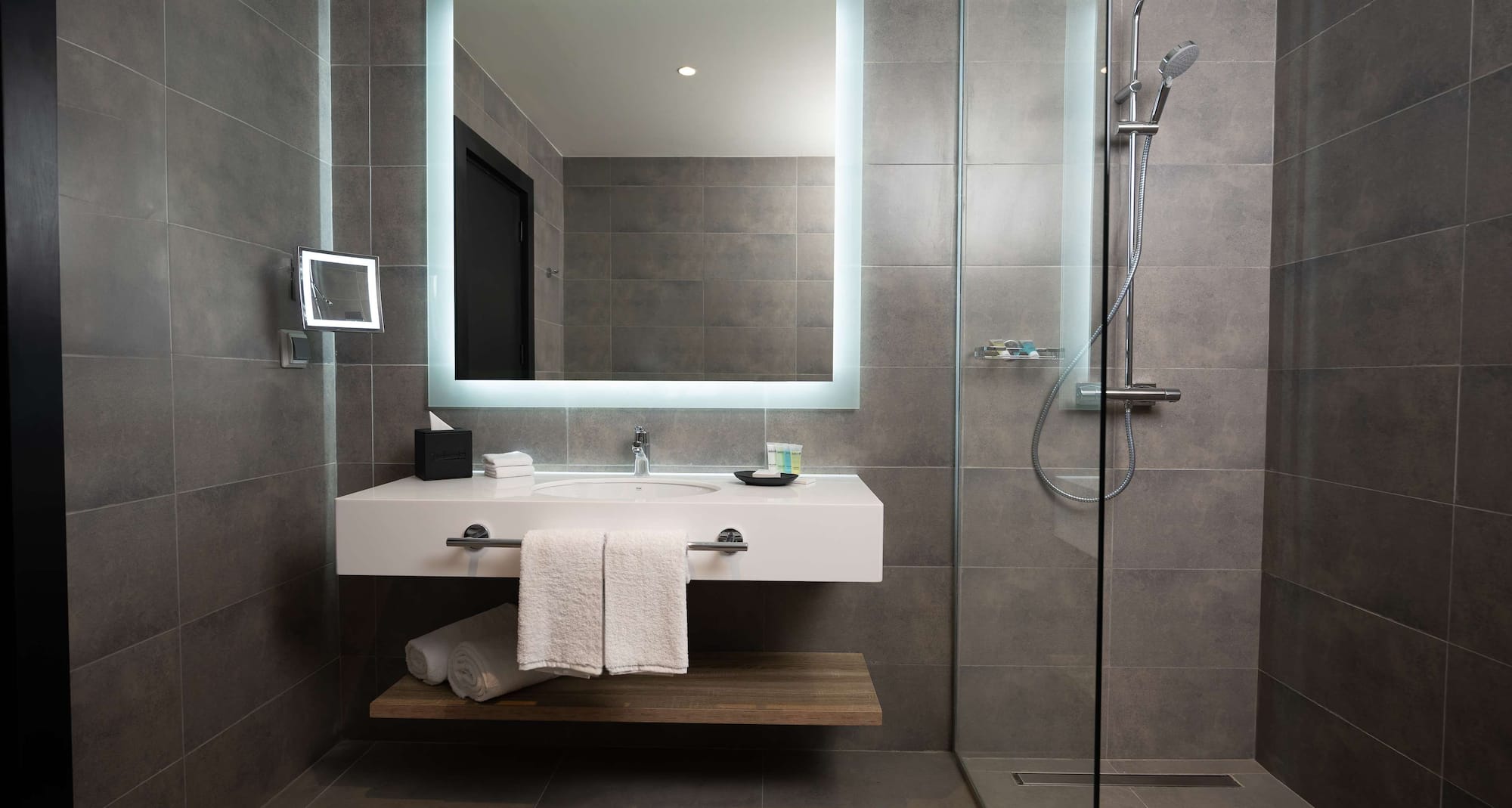 Radisson Blu Hotel, Amman Galleria Mall - Bathroom