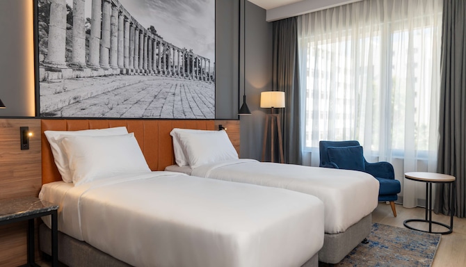 Radisson Blu Hotel, Amman Galleria Mall - Superior & Premium Room