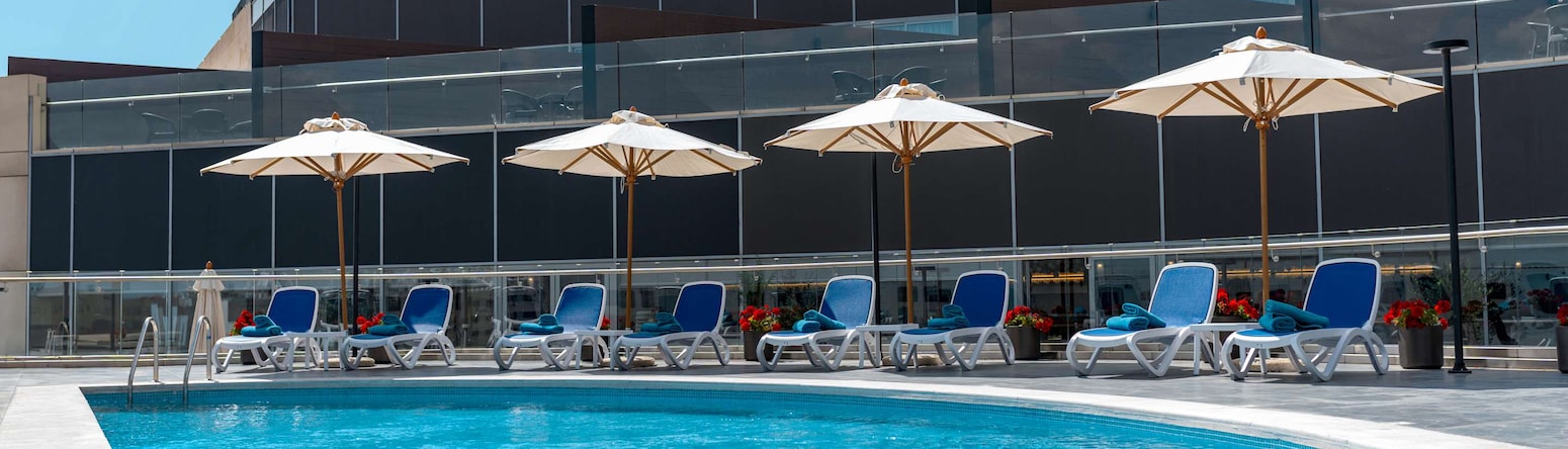 Radisson Blu Hotel, Amman Galleria Mall - Outdoor Pool