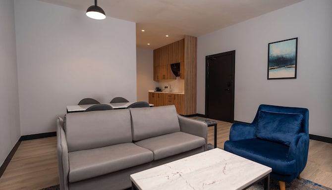 Radisson Blu Hotel, Amman Galleria Mall - Junior Suite